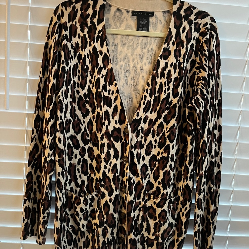 Cardigan sweater vest from Grace Elements.  Leopard print, size 18.